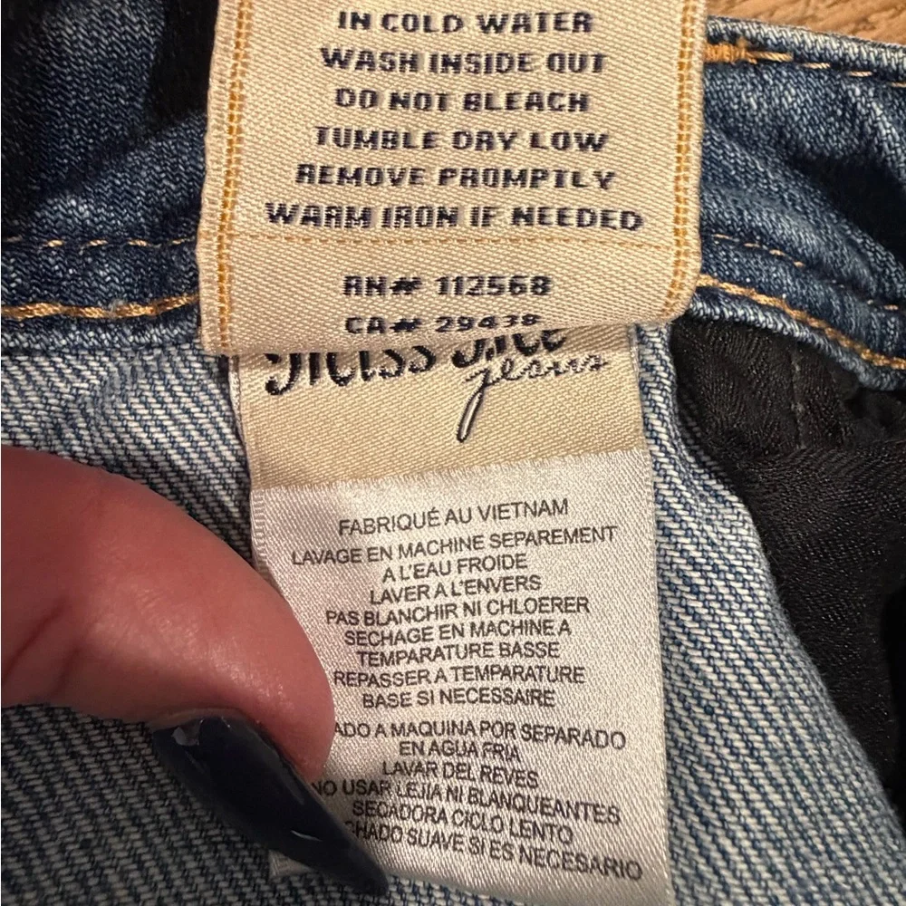 Miss Me Floral Embroidered Distressed Boyfriend Jeans Size 29 💙 - Picture 8 of 9
